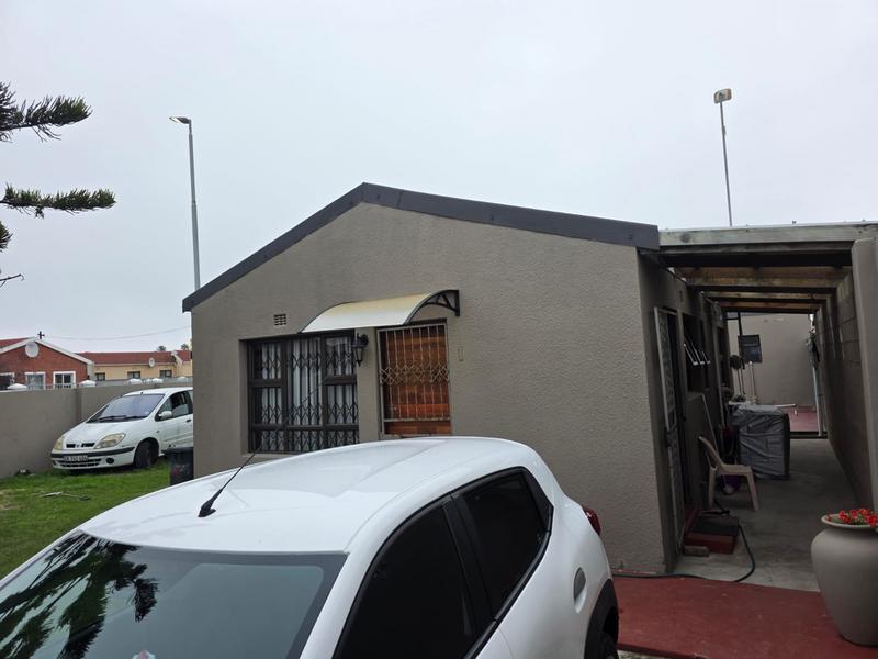 2 Bedroom Property for Sale in Bongweni Western Cape